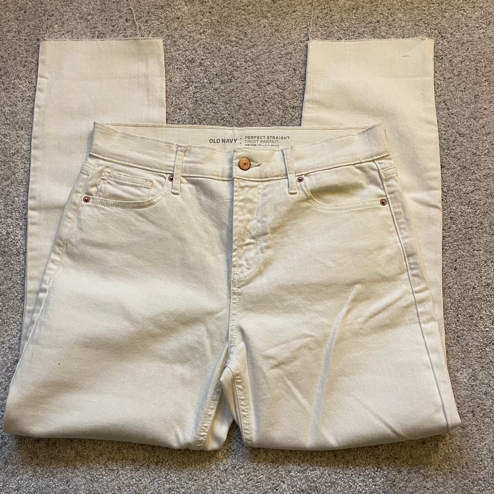 NWOT Old Navy Perfect Straight Mid Rise White Jeans size 10